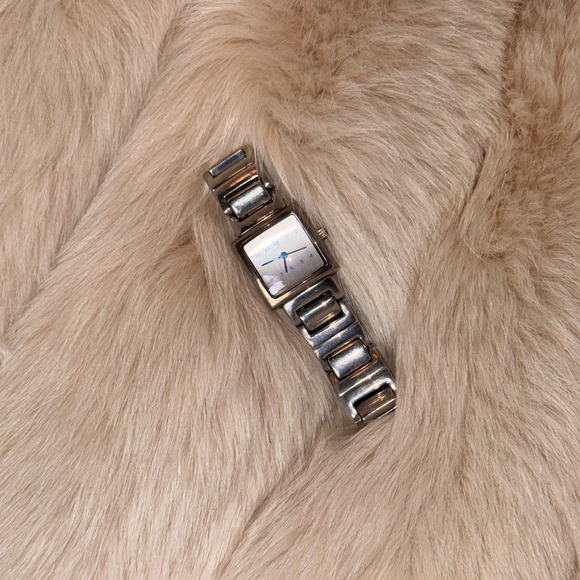 Silver Android Watch - Picture 2 of 3